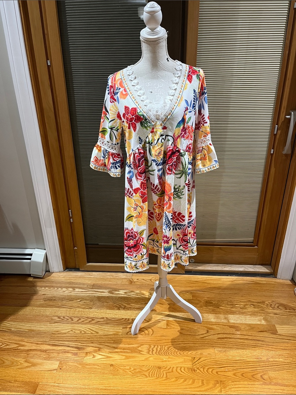 Floral tropical dress - size small NWOT